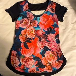 Lulu lemon size 2 running shirt, new!